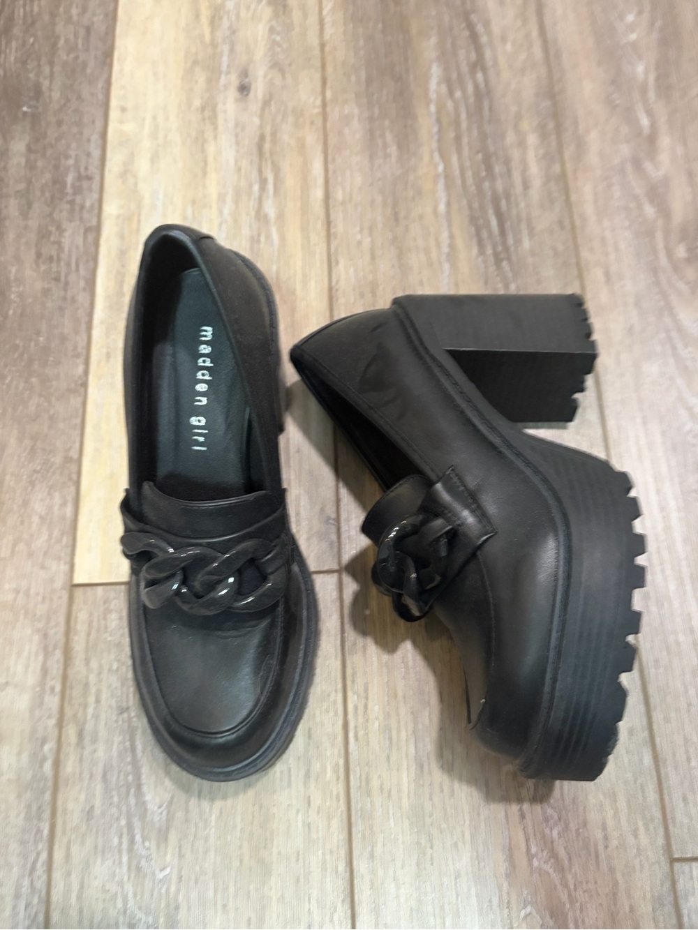 Madden Girl Black Platform Chain-Trim Loafers